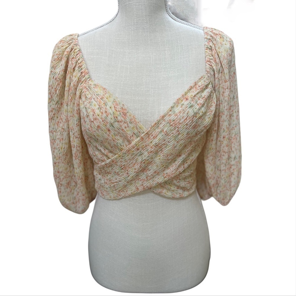 Lush Crossover Floral Cottagecore Feminine Crop Top Puff Sleeve - Picture 4 of 6
